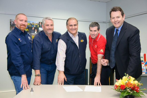 L-R: State Secretaries Leigh Diehm AMWU (Metals), Dean Mighell ETU, Cesar Melhem AWU and Tim Kennedy NUW commit to the Qenos MOU with CEO, Jonathan Clancy.